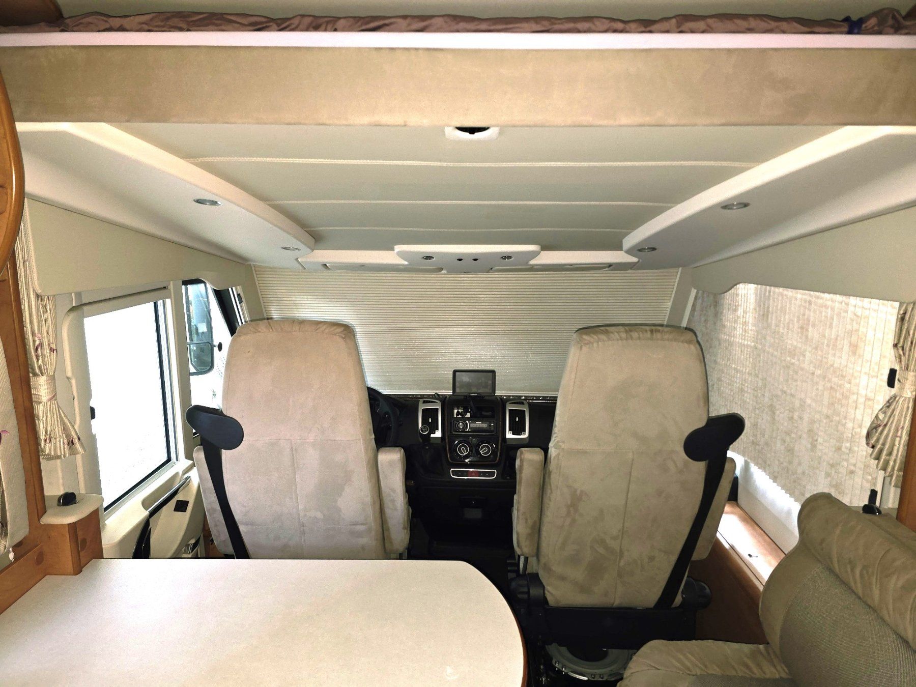 Carthago Veicoli da campeggio: Wohnmobil Carthago Chic C Line 4.9 – Usato da herzogenbuchsee venduto da sumoti 9