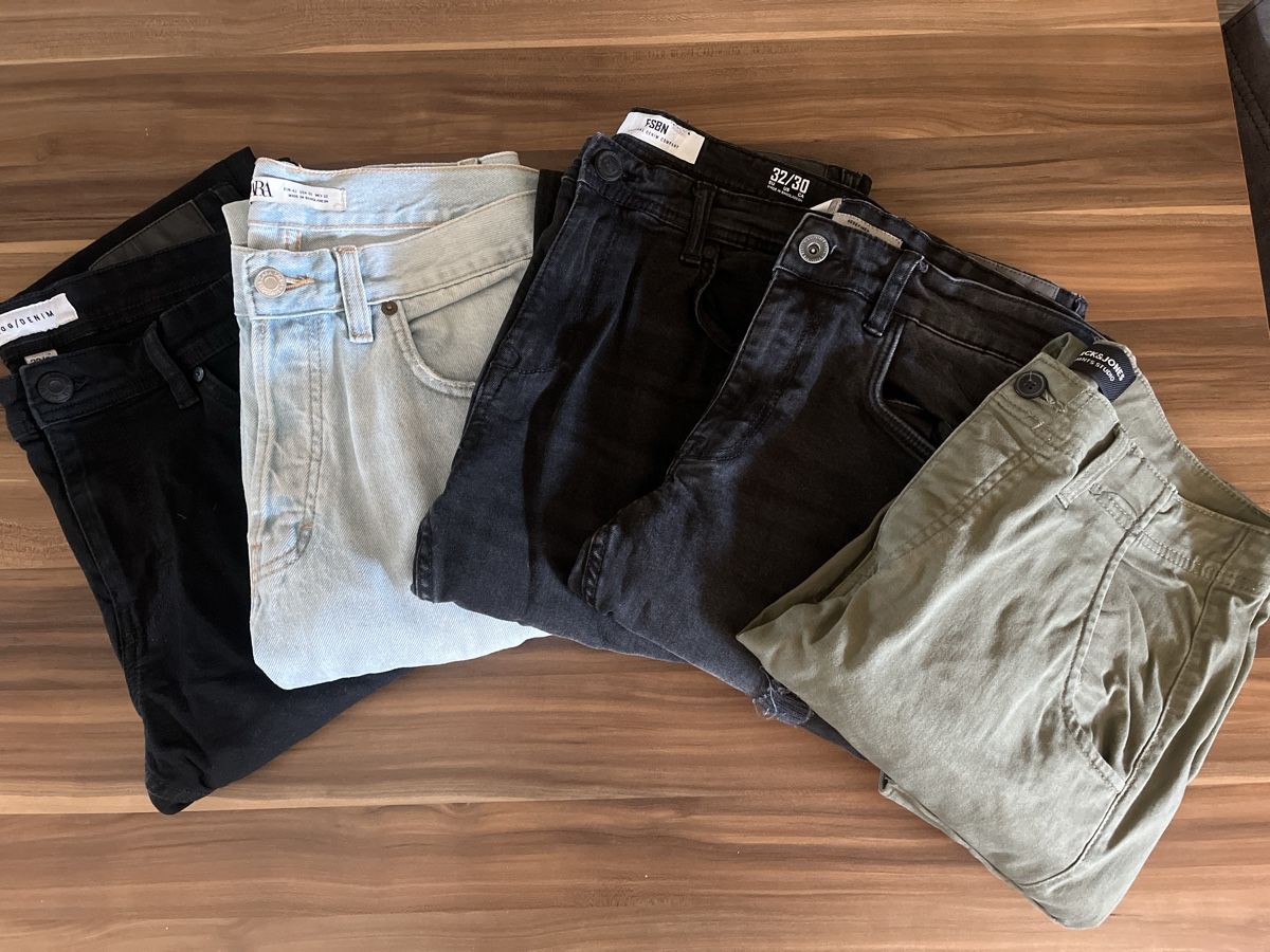 Lotti di vestiti: Jeans/Hosen- Set Herren 32/33 – Usato da Zollbrück venduto da 1nicu1