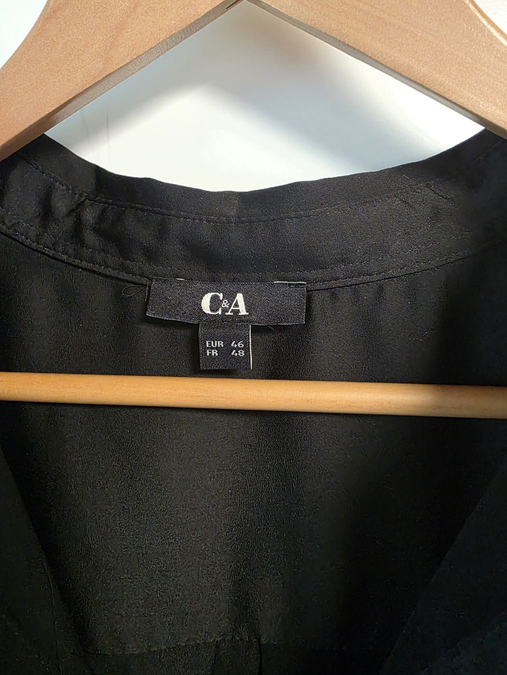 C&A Blusen: Bluse C&A schwarz Grösse 46  – Neu und originalverpackt aus Volketswil von mic_27b5 1