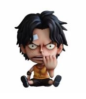 One Piece Figur Ace Kind sitzend