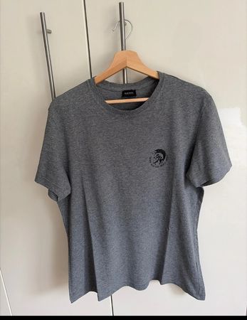 T-shirt Diesel gris XL bon état pour l'été 🌞
