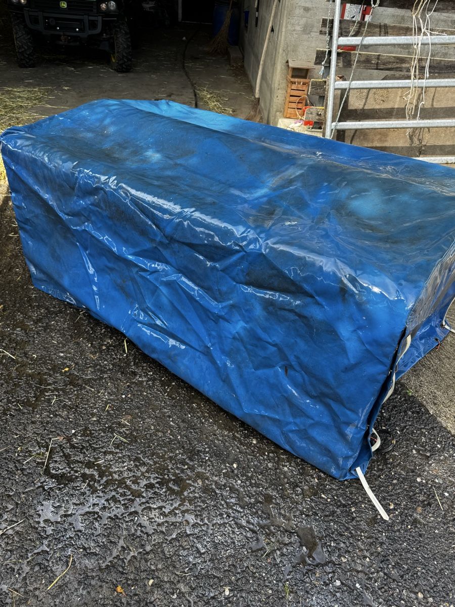 Altro: Abdeckplane zu Autoanhänger  – Usato da Oberbalm venduto da Cle12 1