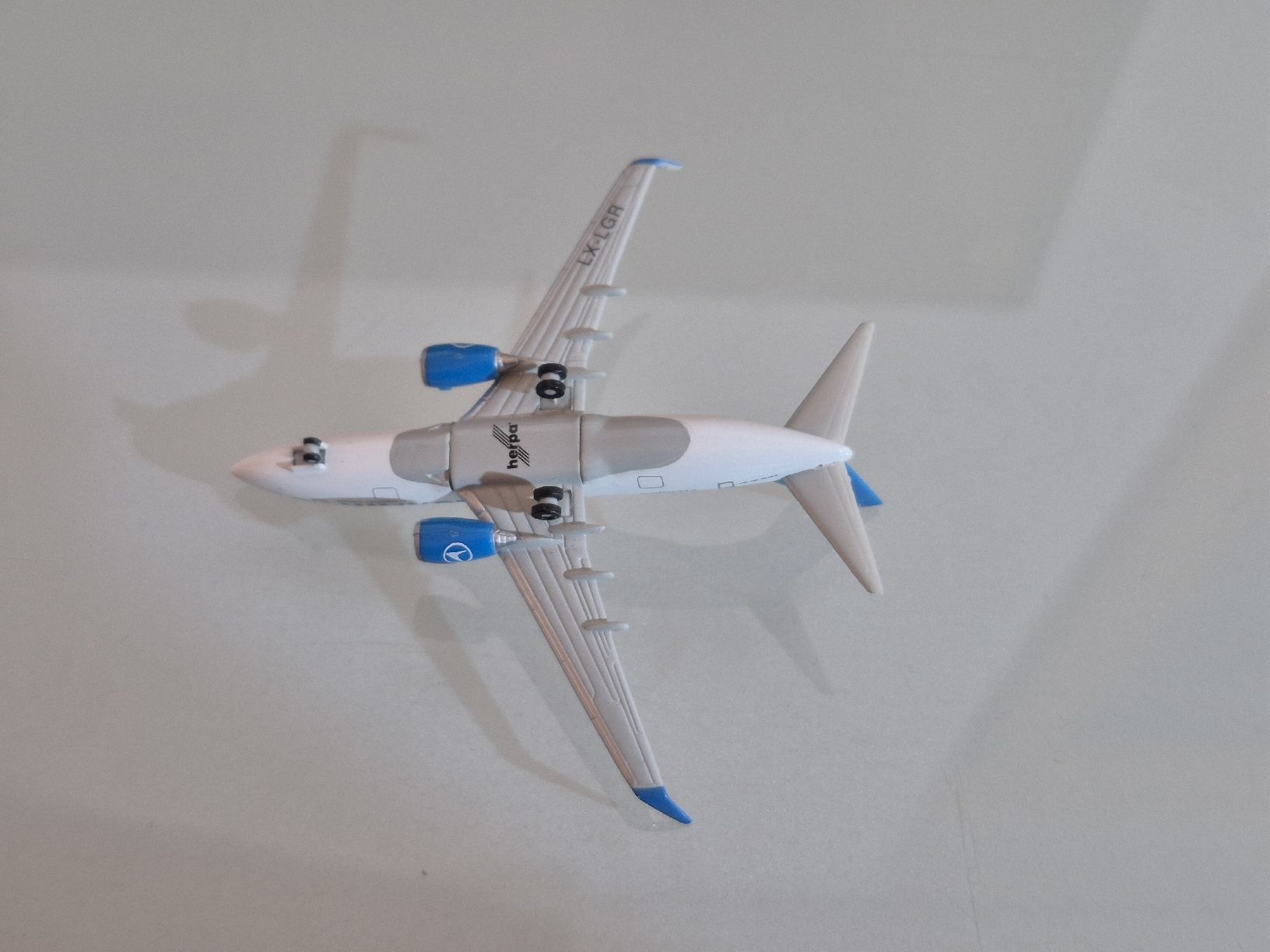 Herpa Kit di modellismo & Modellini statici: Herpa Luxair 1:500 – Usato da Uetendorf venduto da myhome12 4