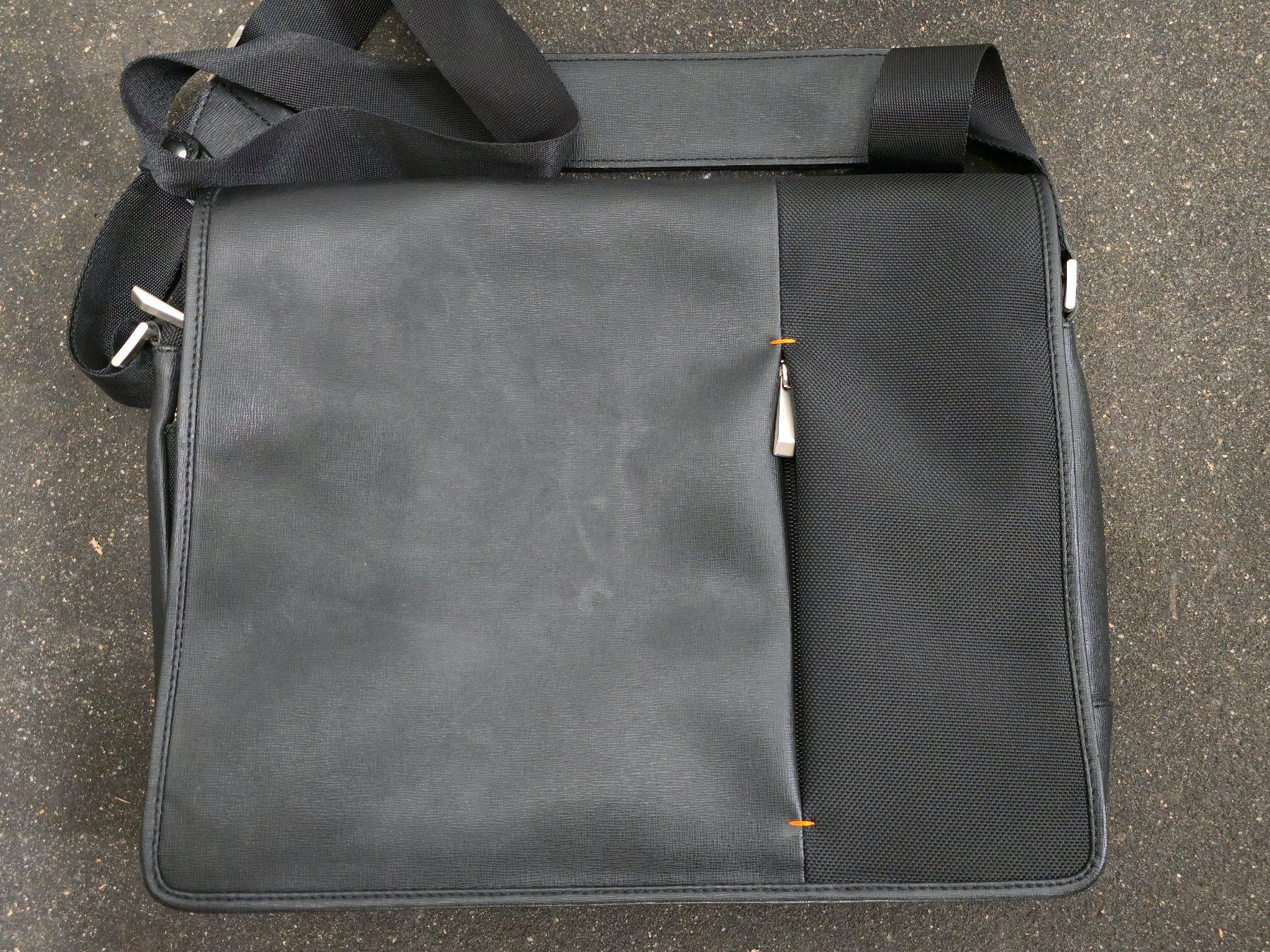 Valigie & Borse: 0714 Messenger Laptop Bag Suisse Design – Nuovo (secondo la descrizione) da Zürich venduto da stylethequeen