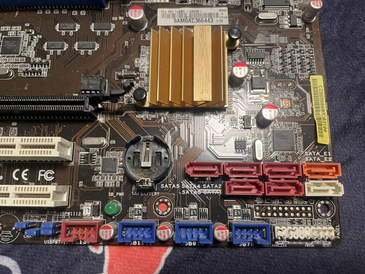 Asus Schede madri: Carte mère ASUS P5Q Pro Turbo complète – Usato da Denges venduto da Ricautomotive 4