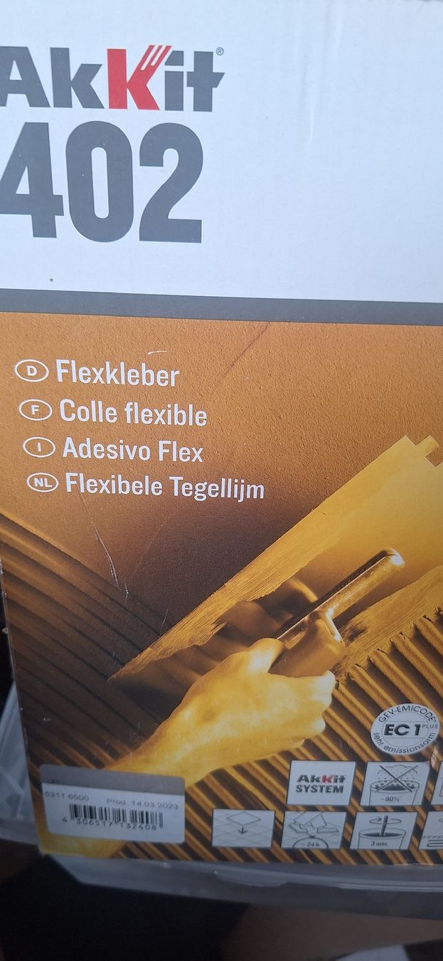 Tutti gli attrezzi: Akkit 402 Flexkleber 1 sack – Usato da Luzern venduto da Briefmarkentaube