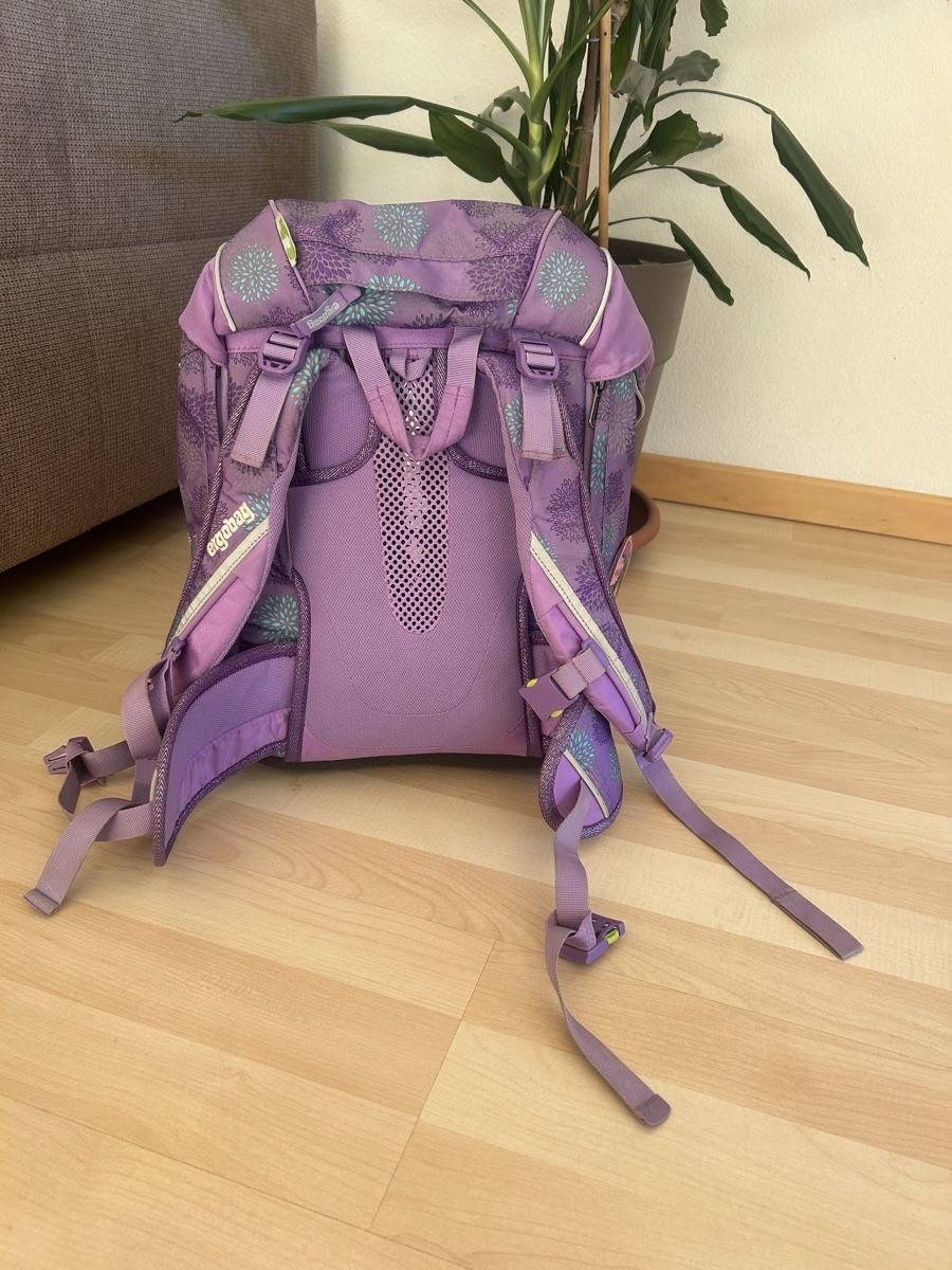 Ergobag Kindertaschen: Schulrucksack Ergobag lila mit Etuis, Einhorn gebraucht – Gebraucht aus Zug von die_2k2w 2
