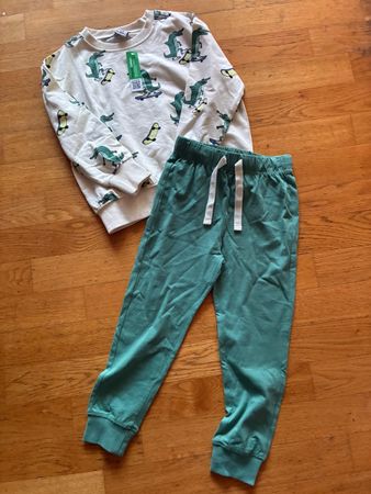 tolles Pyjama Gr. 110, Neu