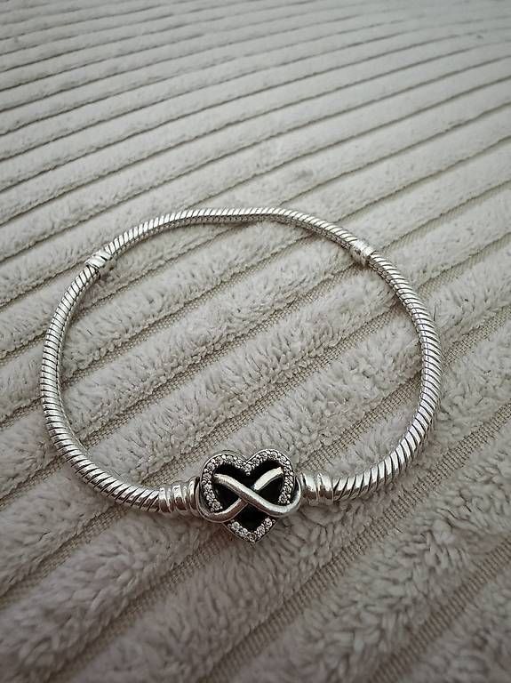 Pandora Armbänder & -reifen: Pandora Armband – Neu (gemäss Beschreibung) aus Hüntwangen von sue_72p6