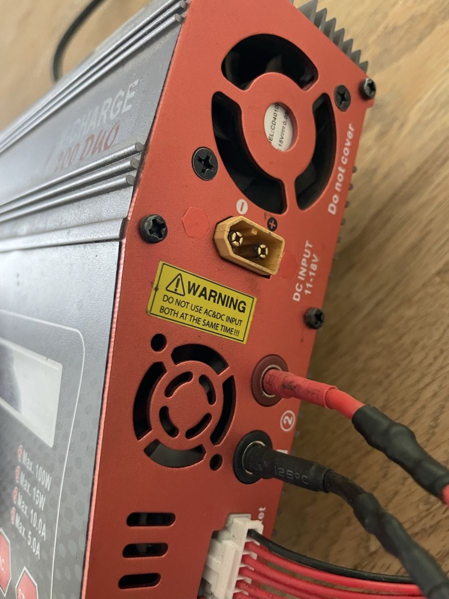 Akkus, Ladegeräte & Netzgeräte: V-charge 200 Duo – Gebraucht aus Schwarzenberg LU von sim_5r79 4