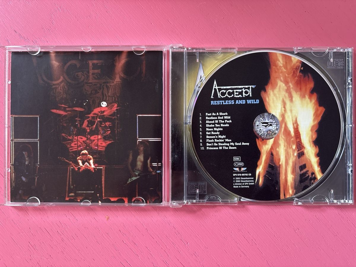 CDs: Accept - Restless And Wild – D'occasion à Lützelflüh-Goldbach par Deiv4 2