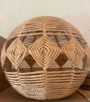 Lampe im Makramee Look