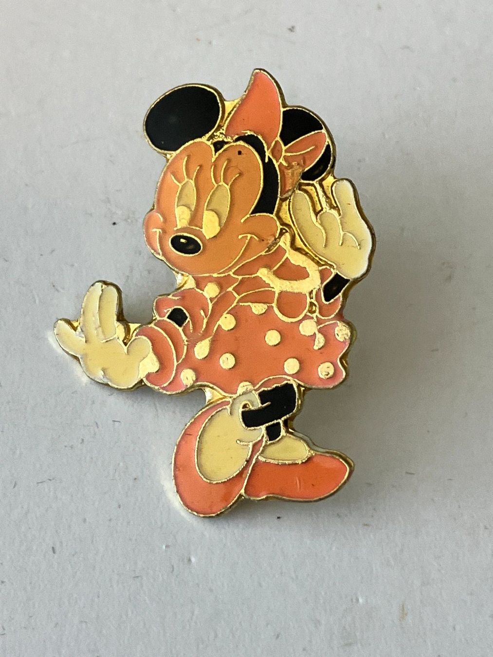 Placchette & Badge: 1 Pin Minnie Mouse – Usato da Basel venduto da djwwpp