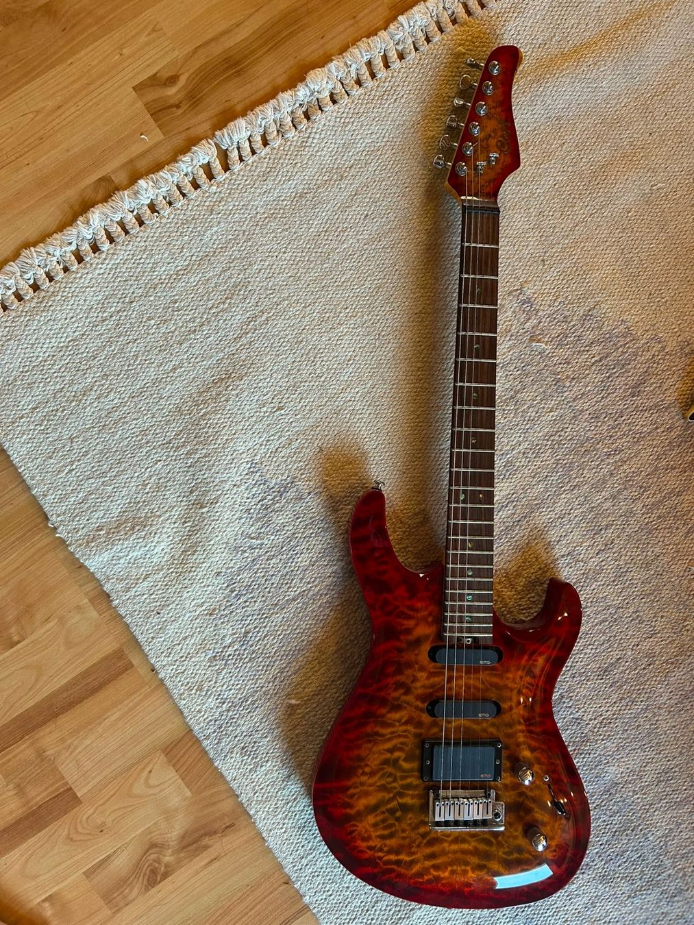 Strumenti musicali: Cort G-Costum / G290 – Topmodell – Usato da Safnern venduto da Jubatus_