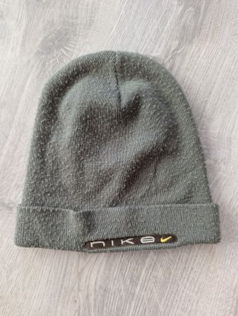 Nike Beanie Mütze grün