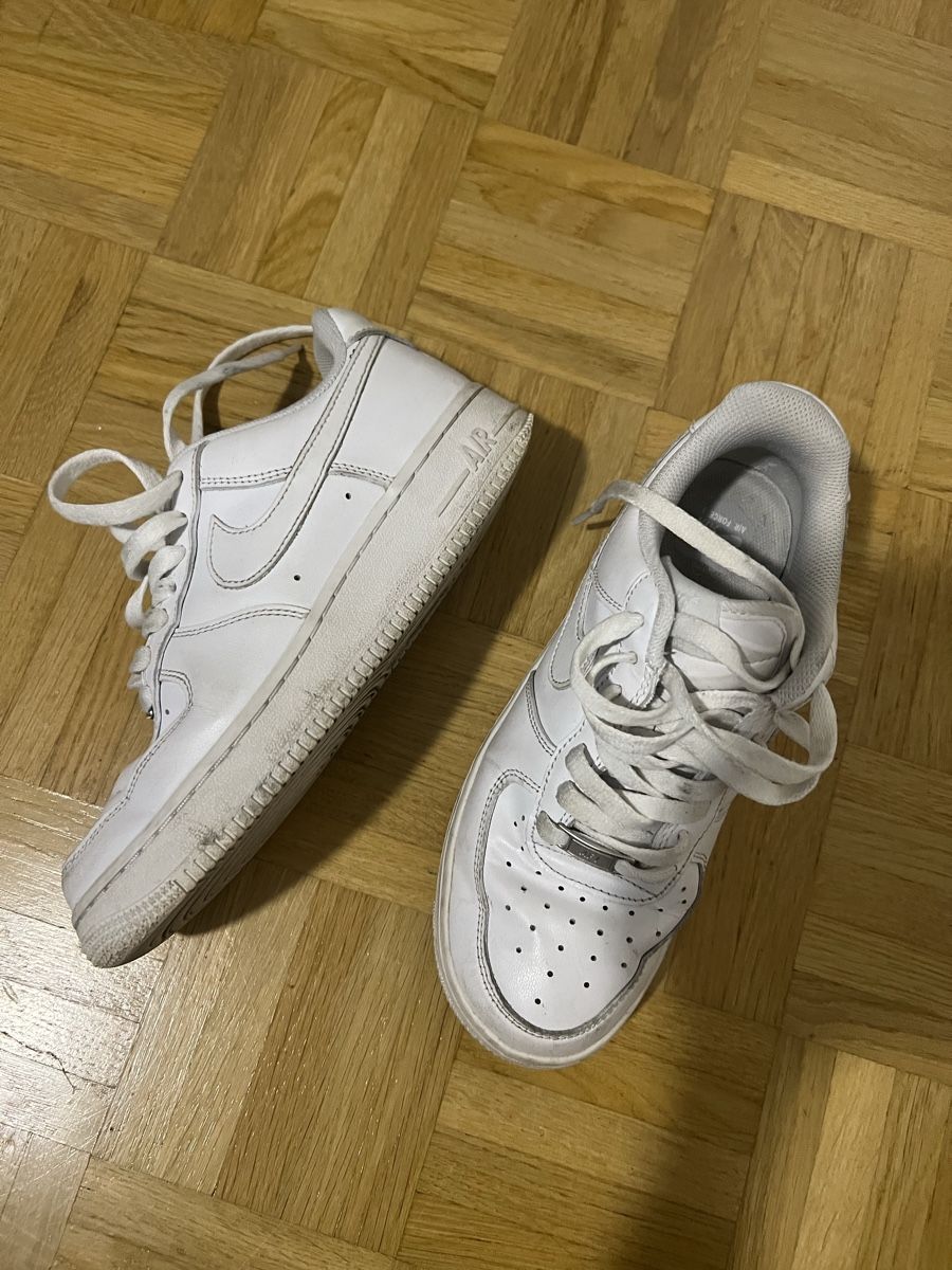 Nike Scarpe da uomo: Klassische Nike Air Force 1 - Grösse 37.5 – Usato da Rubigen venduto da mil_98vx 3