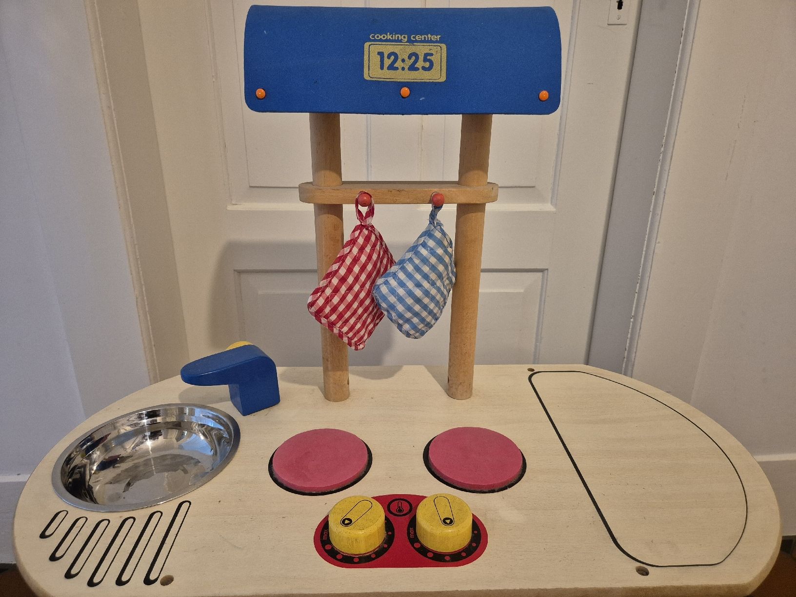 Giocattoli: Gebrauchte Kinderspielküche aus Holz – Usato da Oftringen venduto da Xxxmcsxxx 2