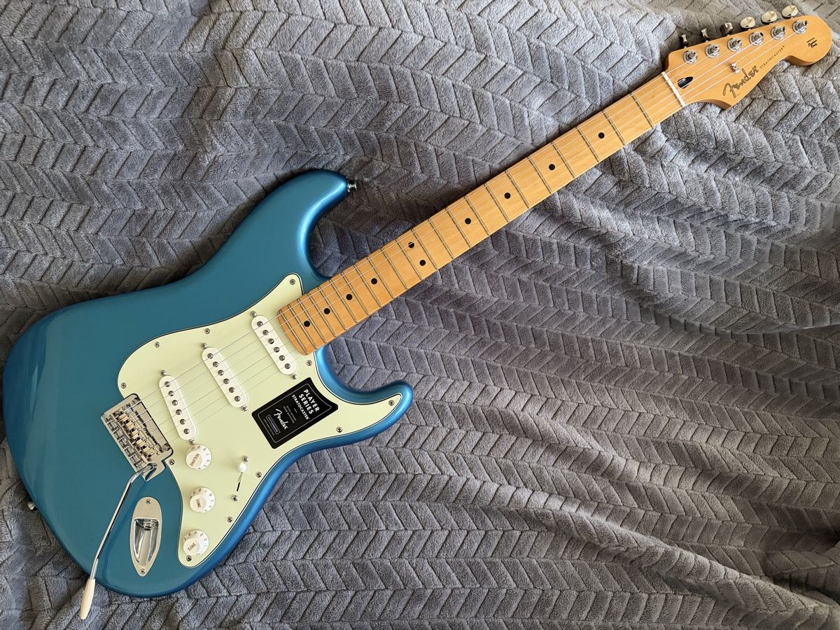 Fender Instruments de musique: Fender Stratocaster Player LPB – Neuf (Voir description) à Riehen par Pnewyork