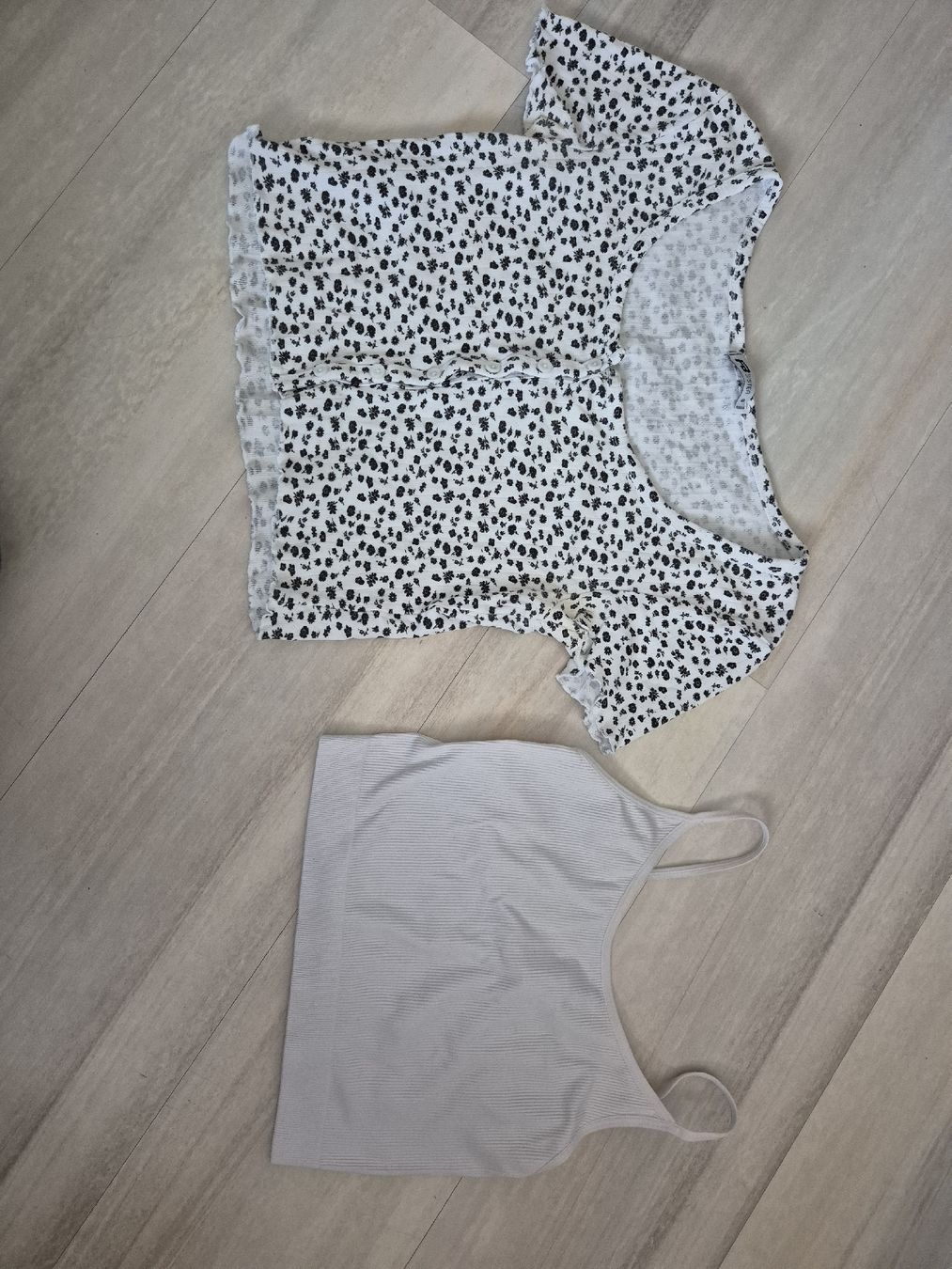 Ensembles coordonnés: Trägertop-/T-Shirt-Set – D'occasion à Stansstad par Kyra014 3