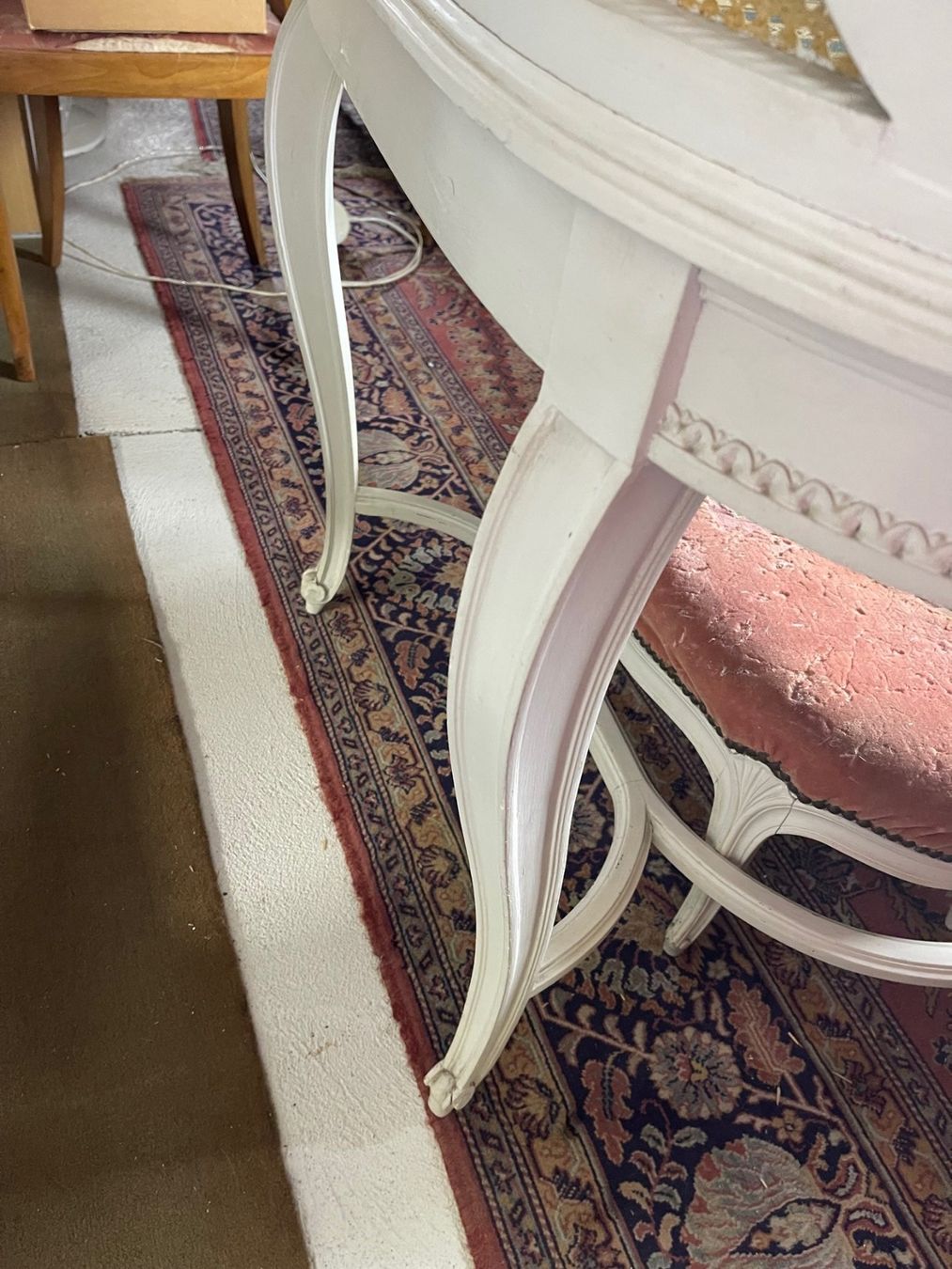 Schminktische: Coiffeuse style Louis XVI avec tabouret et table d'appoint – Gebraucht aus La Croix (Lutry) von Sporades 5