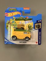 Hot Wheels Teenage Mutant Ninja Turtles Party Wagon! 1:64