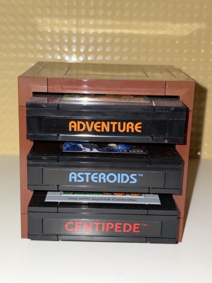 Lego Kit di costruzioni: Lego Icons: Atari Set-Nr. 10306 – Nuovo (secondo la descrizione) da St. Gallen venduto da LennysBricks 2