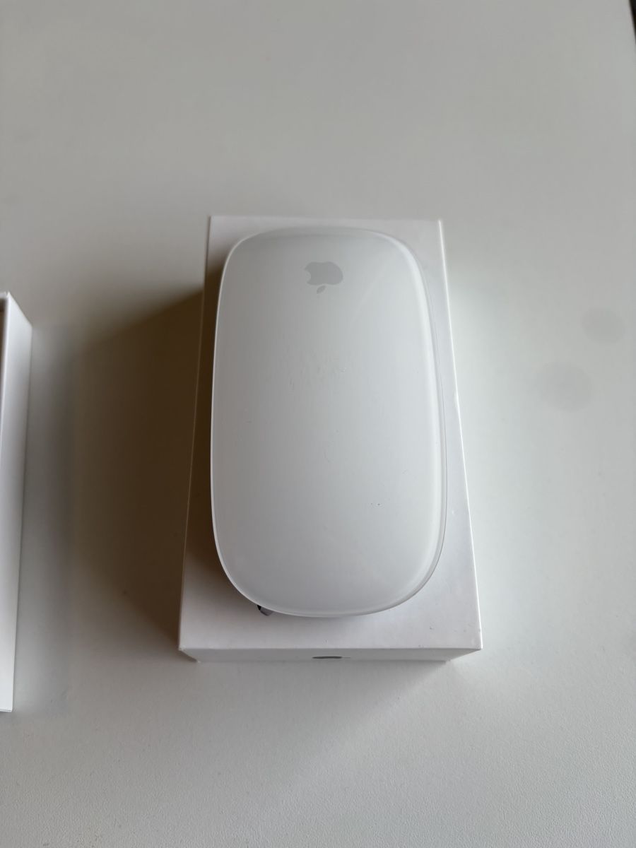 Apple Mouse: Apple Magic Mouse Wireless Like new in Original packaging  – Usato da Zermatt venduto da add_c7sr 2