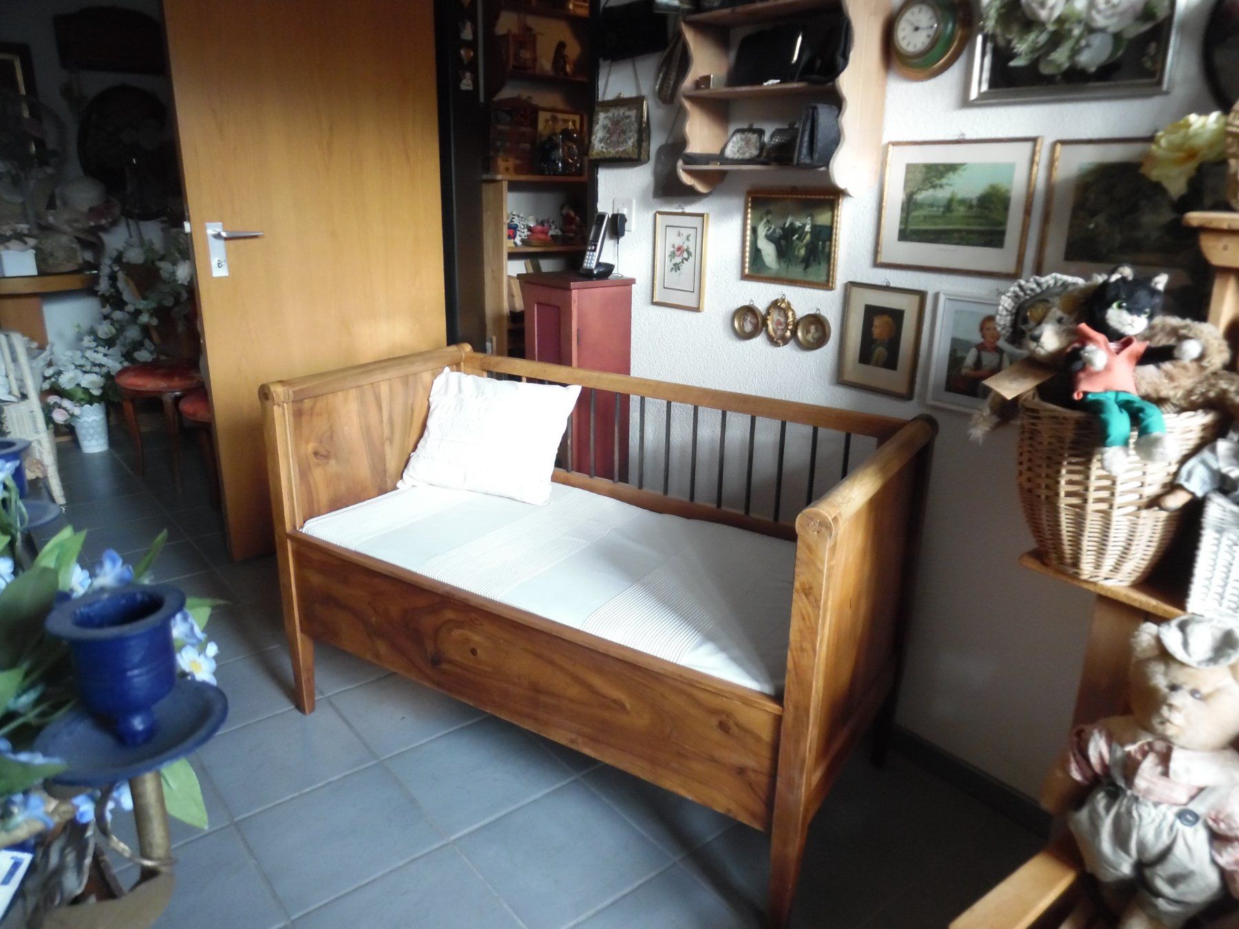 Sofas: Sofa - Kinderbett – Gebraucht aus Bottmingen von ber_l9sd