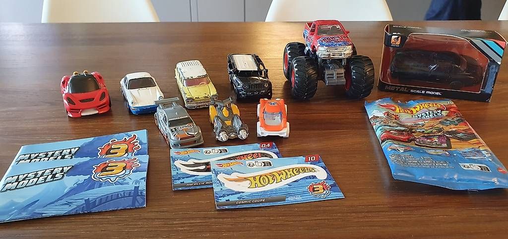 Spielzeuge: Diverse Autos zu verkaufen – Gebraucht aus Zürich von zuHause75 1