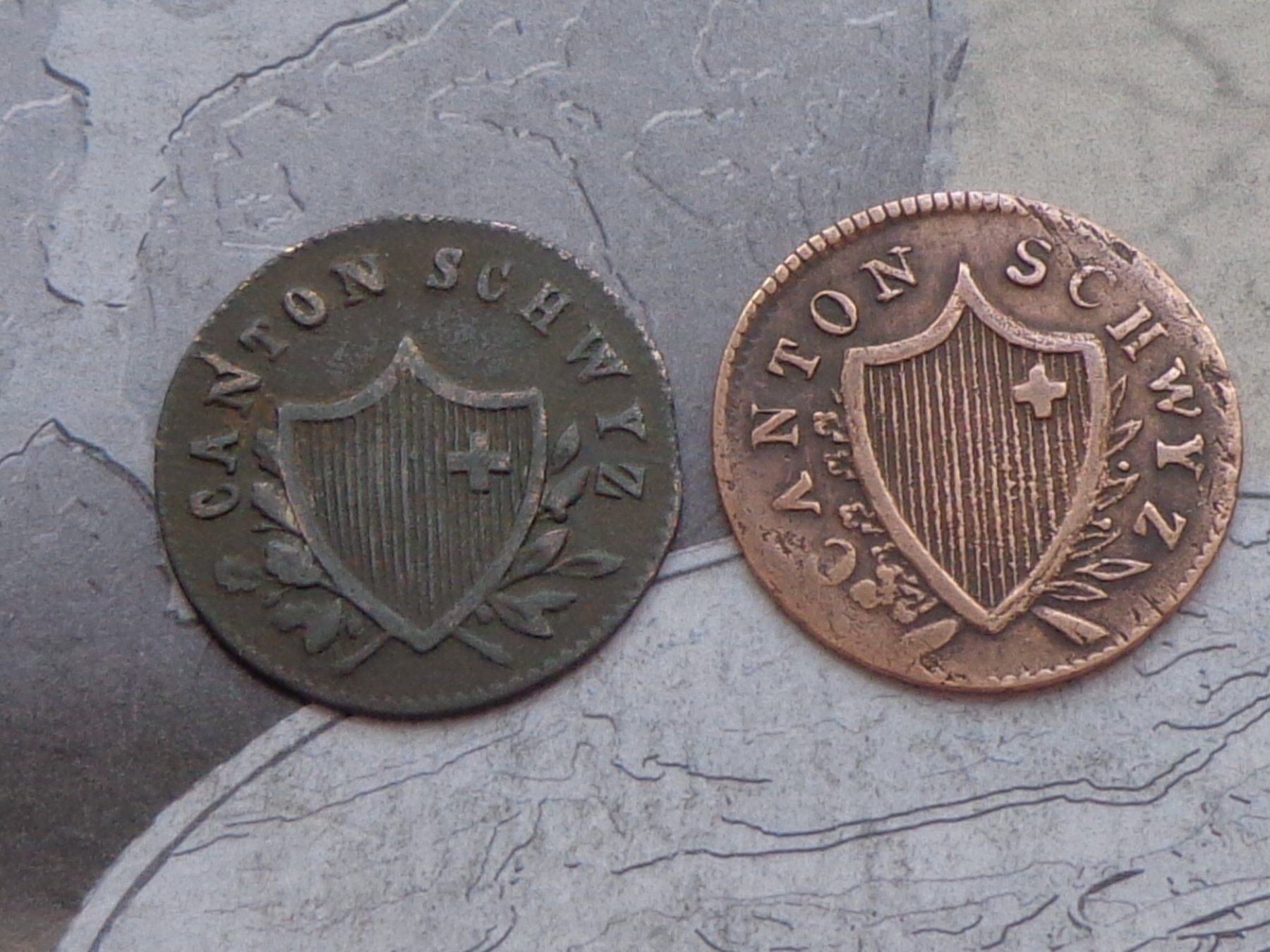 Tutti le monete: 2 x 2 Rappen Schwyz 1844 - 1846 – Usato da Pully venduto da UCA01 1