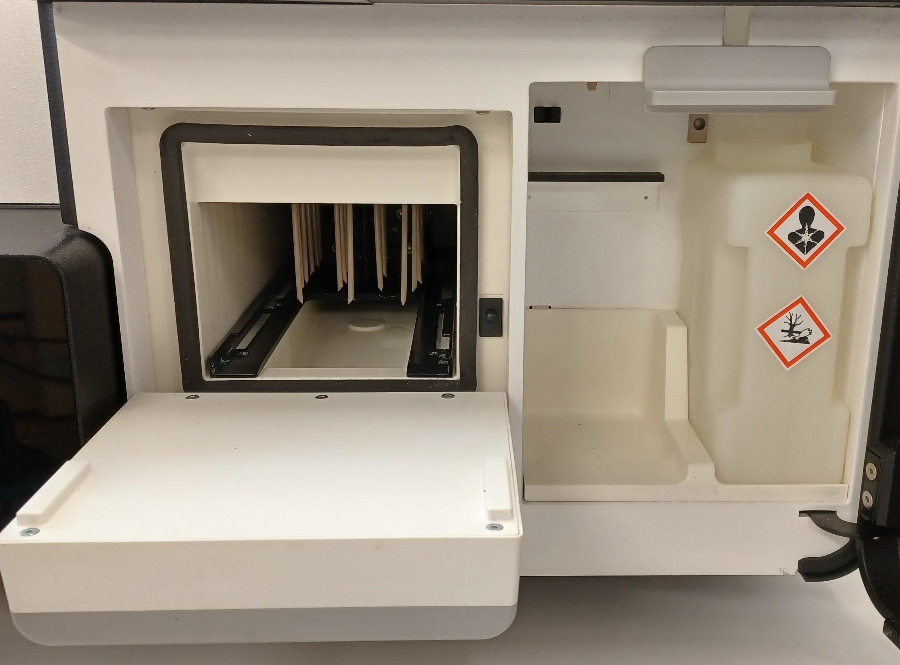 Accessori da laboratorio: Illumnia MiSeq Sequencing System – Usato da Niederdorf venduto da LeptonAG_Labor 6