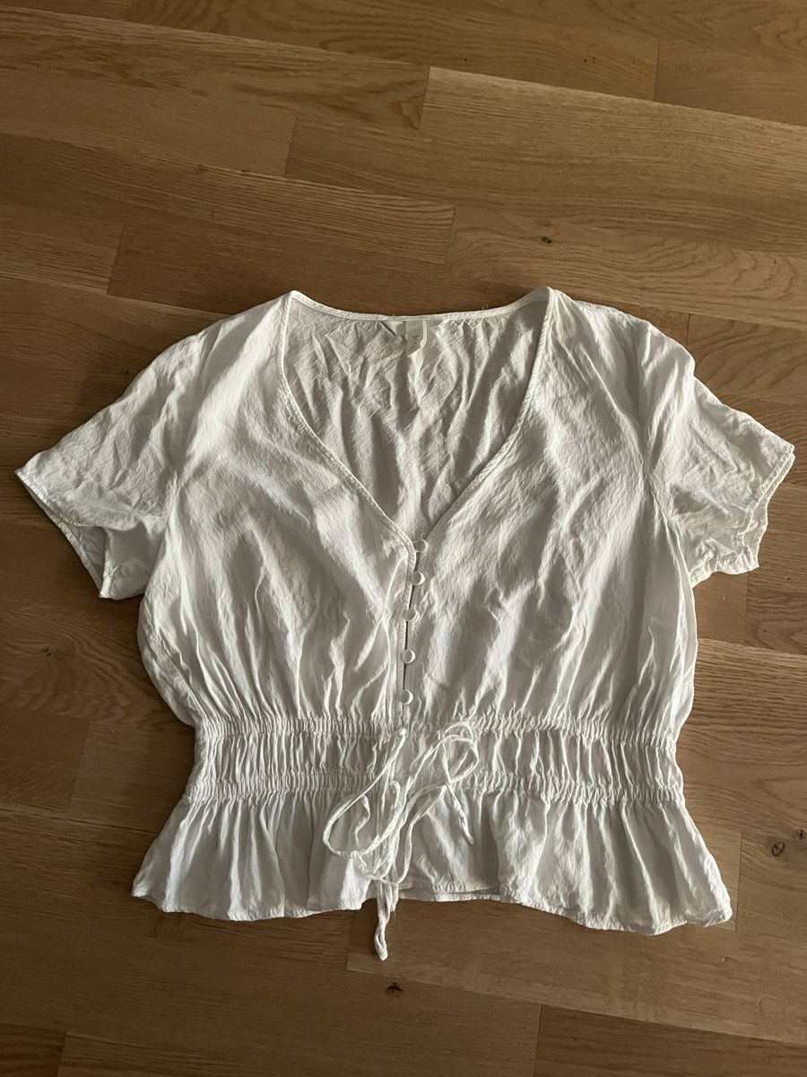 H&M Chemisiers: Bluse Weiss Kurzarm – D'occasion à Thun par pri_655z