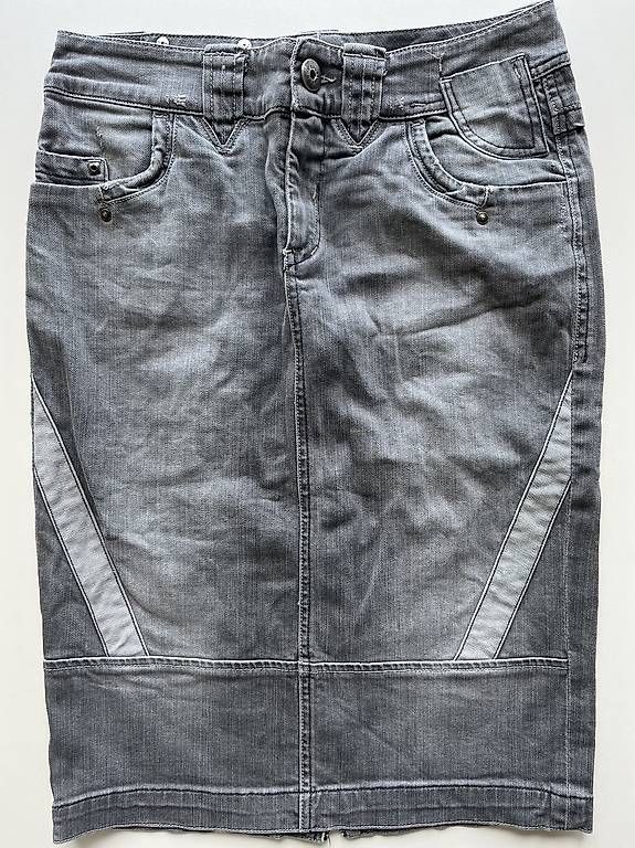 Sportmax Röcke: Jeanrock Sportmax - Gr. 42 IT – Gebraucht aus Geneve von maremonte