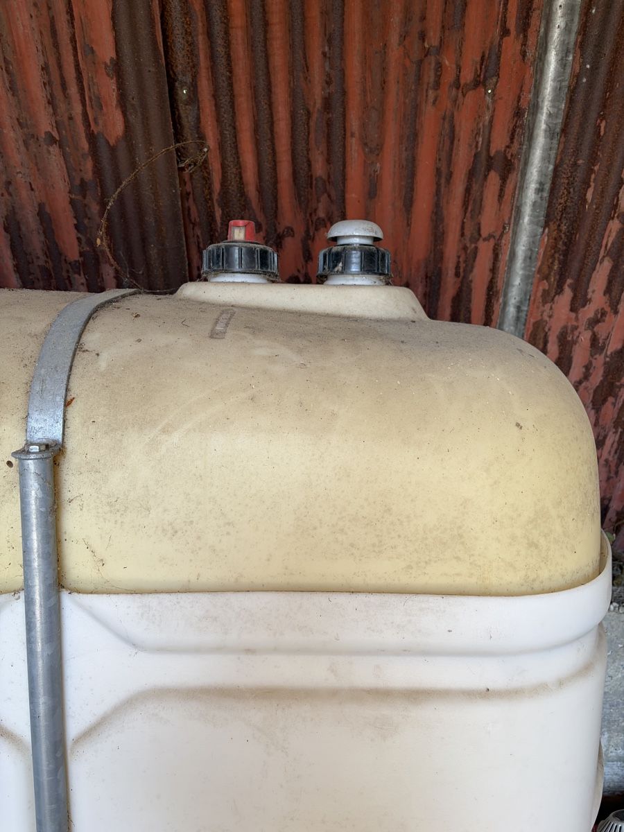 Sonstiges Fahrzeugzubehör: Dieseltank 2000liter – Gebraucht aus Uster von roli2424 2