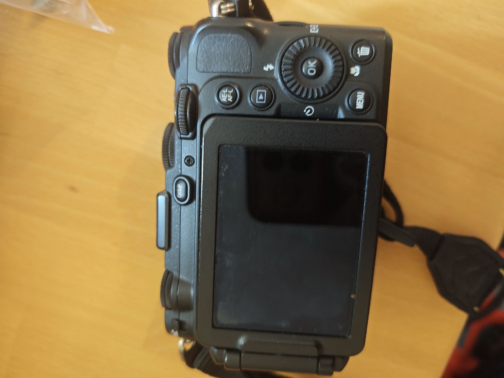 Nikon Fotocamera: Nikon Coolpix P7700 – Usato da Sarnen venduto da Laut_musik 3