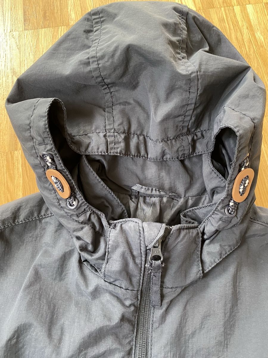 H&M Vestes & Manteaux: Regenjacke dunkelblau Gr. 146 – D'occasion à Bottmingen par pao_22jx 2