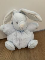 Kaloo hellblauer Kuschelhase für Babys