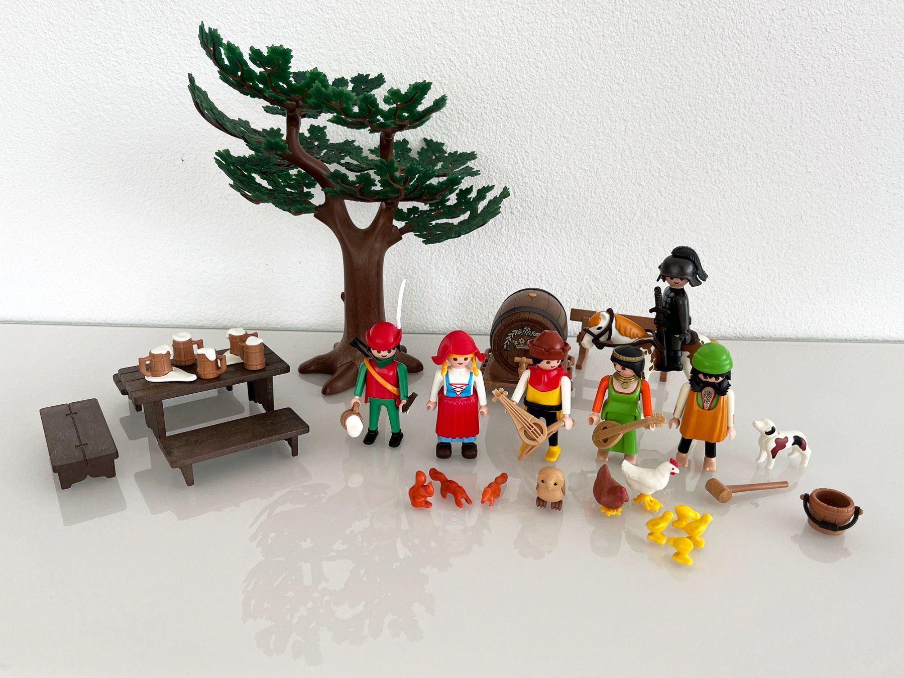Playmobil Giocattoli: Playmobil Medieval Outlaws Feast Sets – Usato da Lausanne venduto da BeyondStories 4