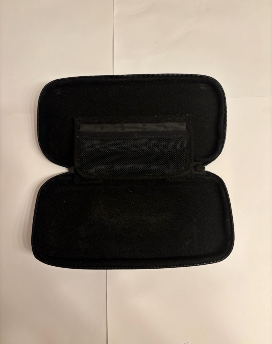 Nintendo Custodie protettive: Nintendo Switch Schutzhülle und Schutztasche – Nuovo (secondo la descrizione) da Uster venduto da oranger_pulli 2