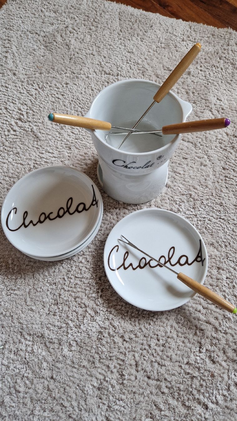 Set di piatti: Schoggifondue Set – Usato da Kleindöttingen venduto da niti_oe