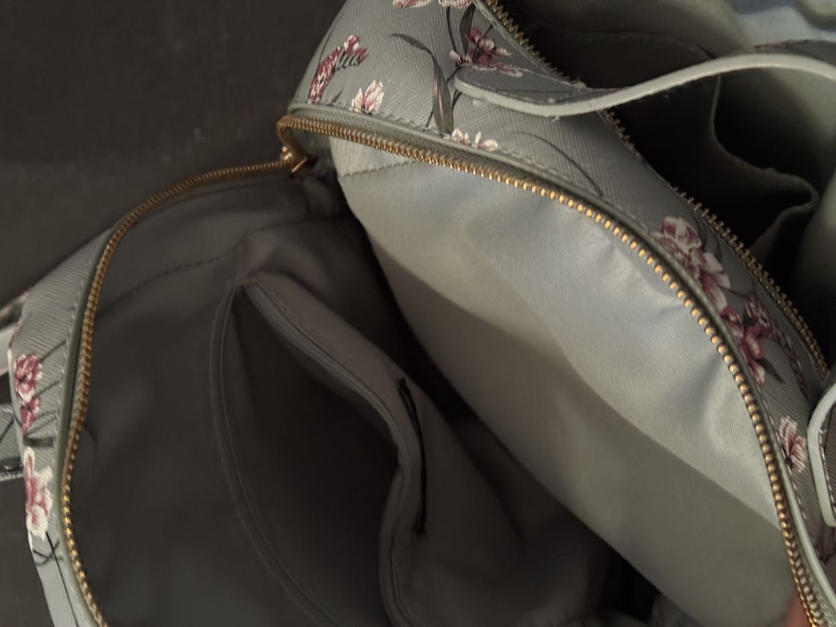 Zaini: Grüner Rucksack Blumenmuster – Usato da Goldach venduto da igwhitestar 2