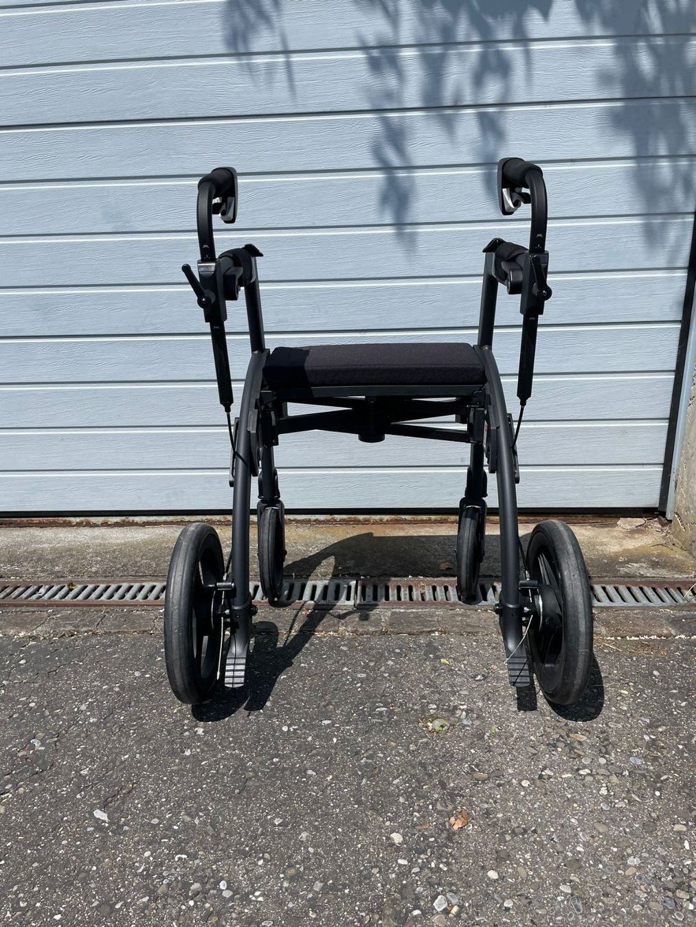 Ausili per la deambulazione: Rollator Rollz Motion schwarz, neu – Nuovo (secondo la descrizione) da Dättwil AG venduto da jil_qh7r 3