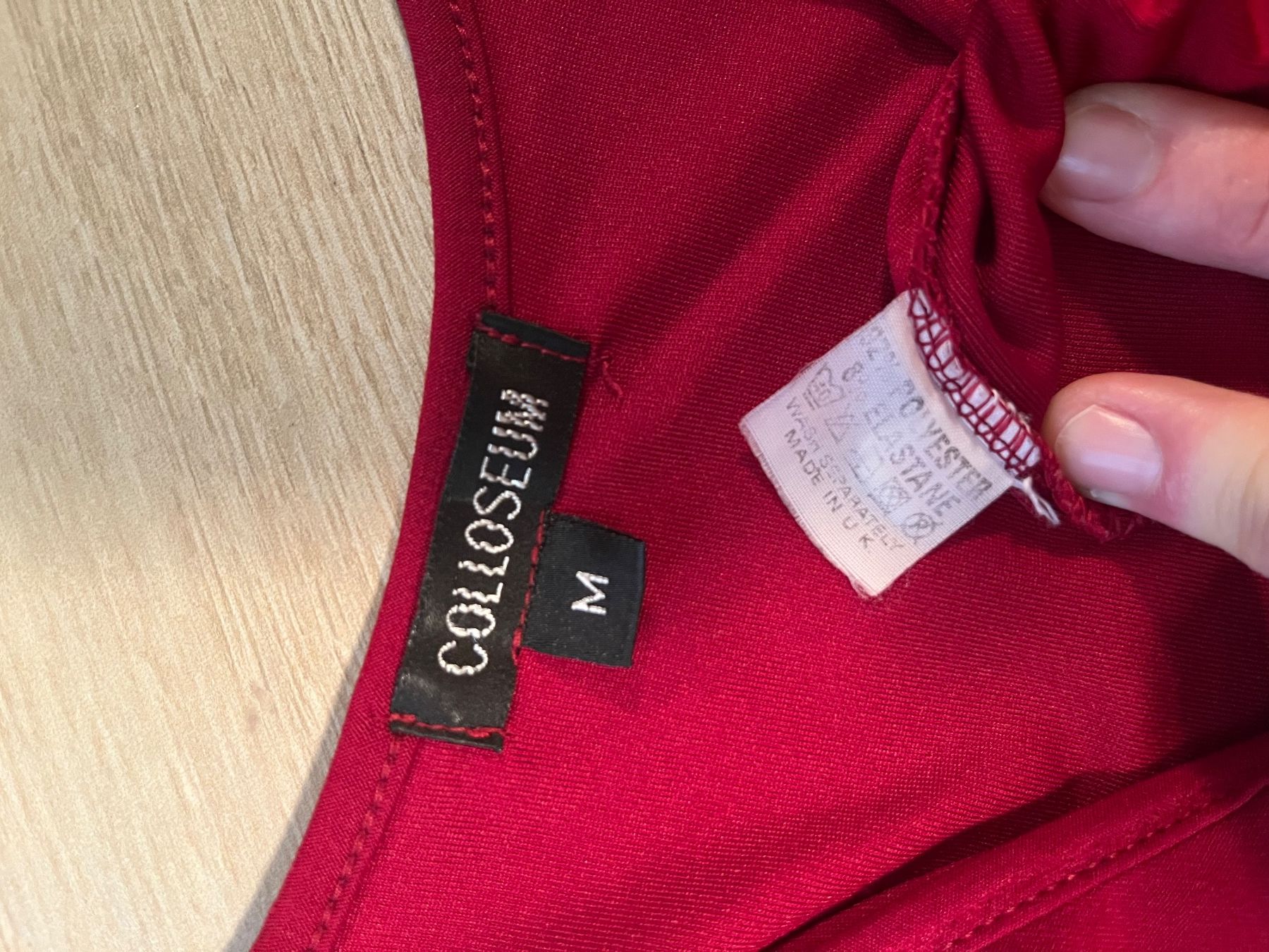 Top: rotes Oberteil, Grösse M – Usato da Lugano venduto da sweetyd84 2