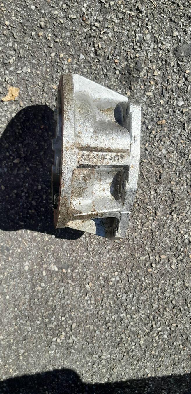Triumph Tutti pezzi di ricambio auto: Triumph Dolomite Flansch zu J-Type Overdrive – Usato da Luterbach venduto da trixexpresso 1