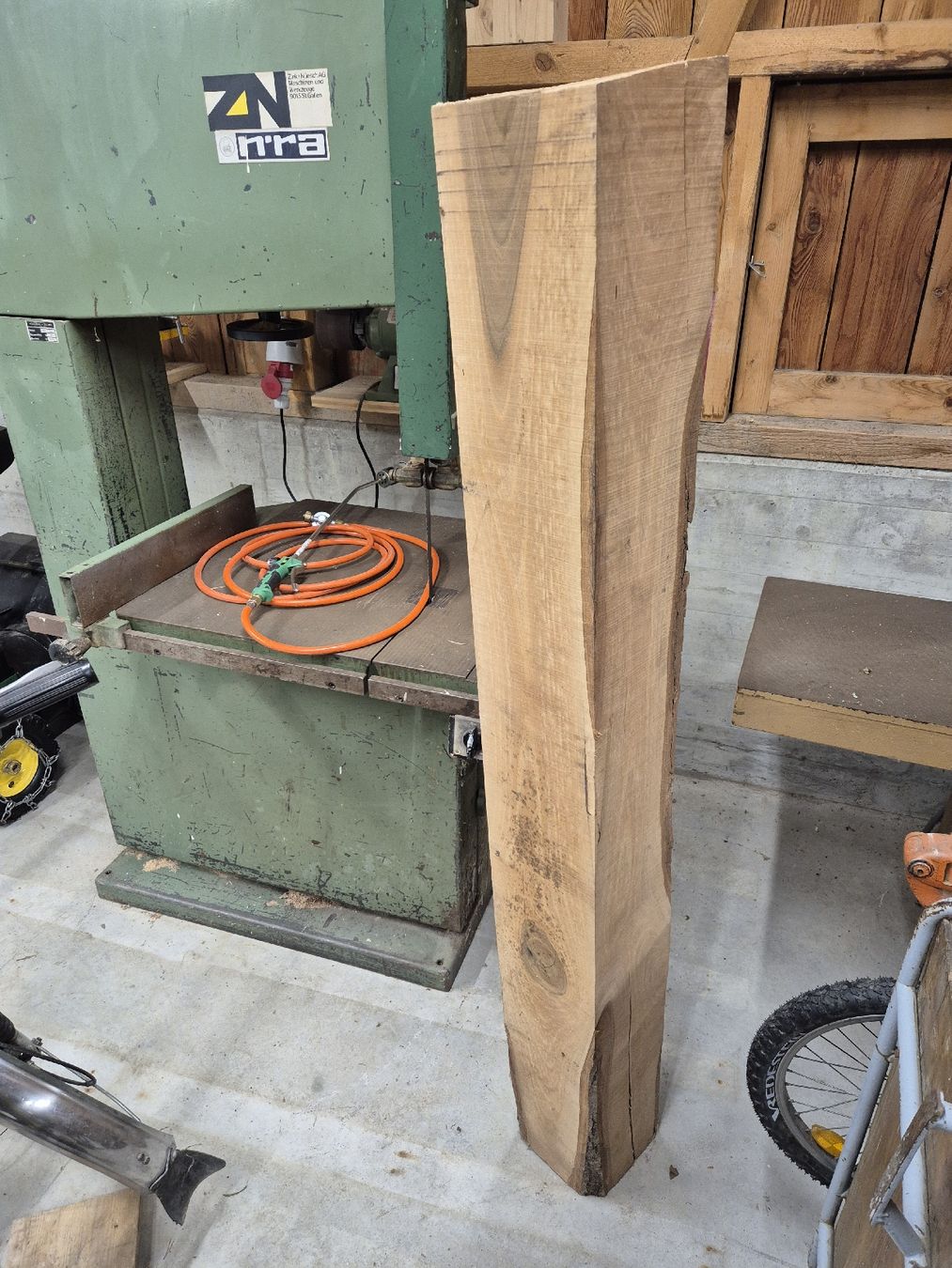 Articoli in legno: Nussbaum Klotz – Usato da Oberriet venduto da sev_mts5 2