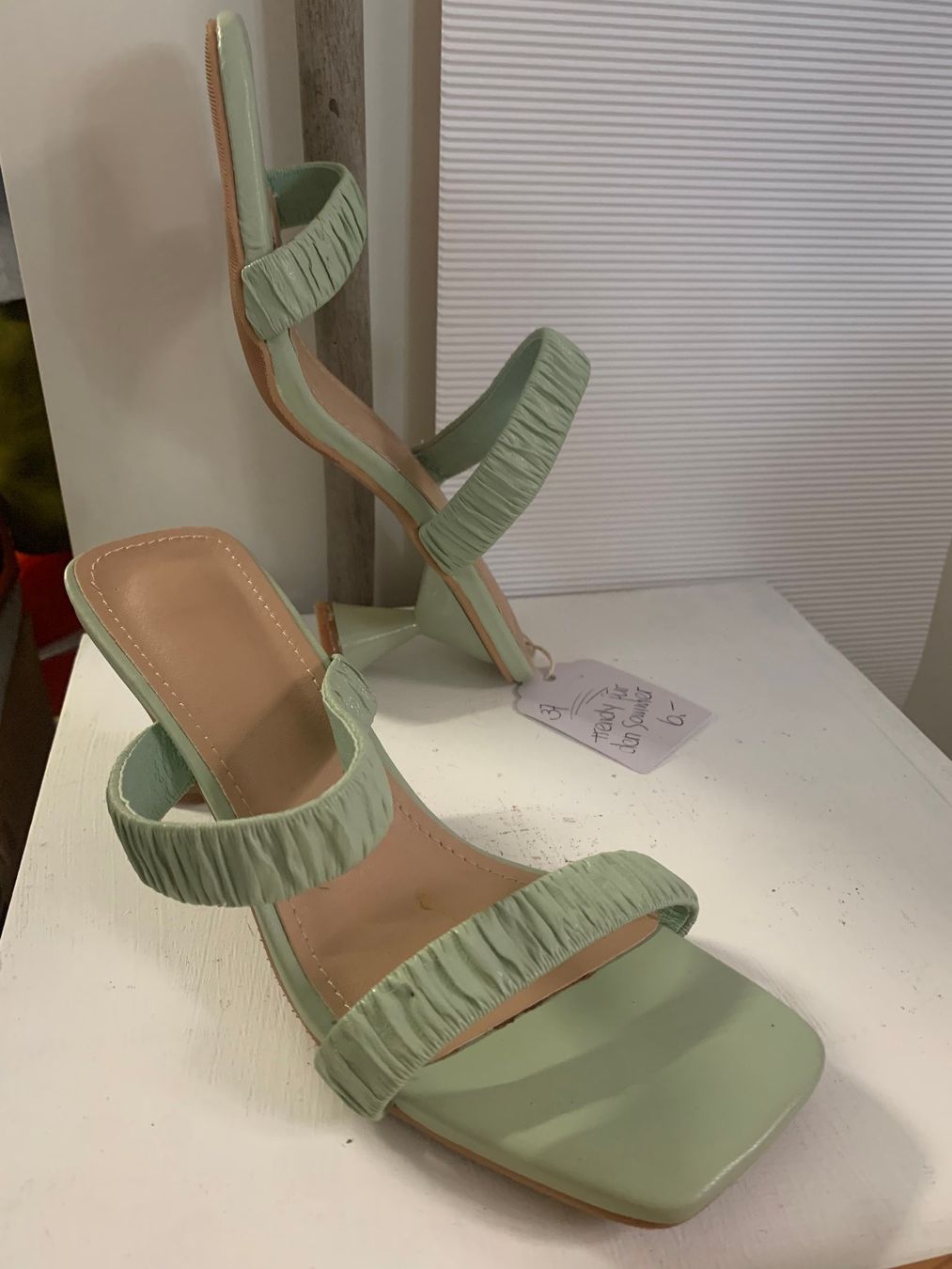 Scarpe da donna: Sandalen, 37,  Absatz sehr speziell – Usato da St. Gallen venduto da Miousch 2