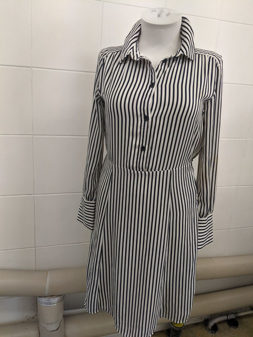 H&M Vestiti: Bürokleid GR XS – Usato da Langnau am Albis venduto da Judithsebi