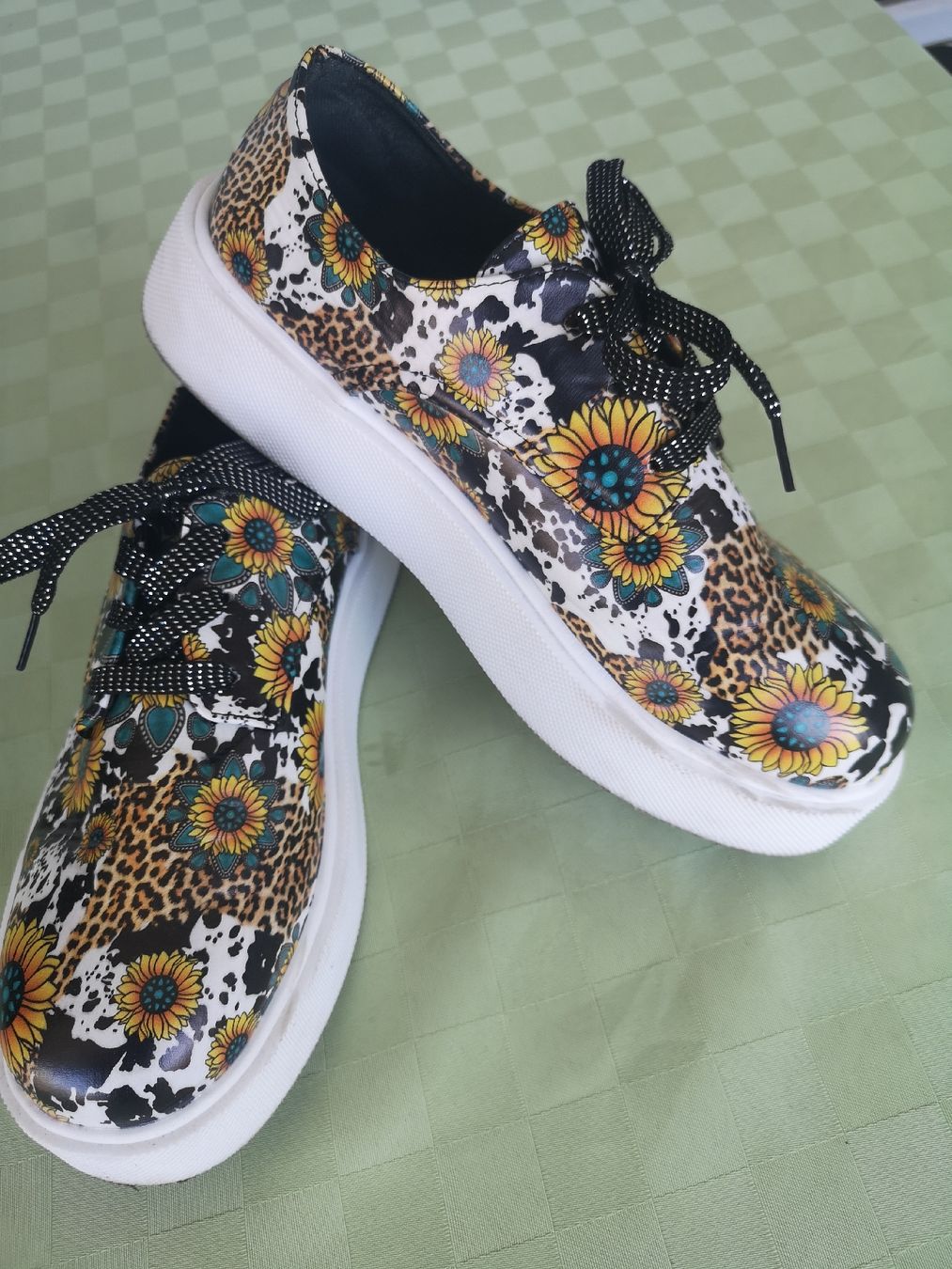 Scarpe da uomo: Basket motif tournesol – Nuovo (secondo la descrizione) da Nyon venduto da bicounette66