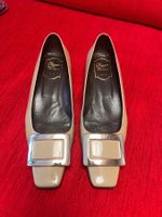 Roger Vivier Ballerinas beige Grösse 38.5 Lackleder