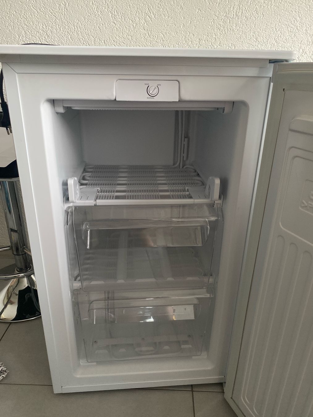 Kibernetik Congelatori: Congélateur KIBERNETIK TK65L A++ 65L blanc – Usato da Ipsach venduto da carolehmann